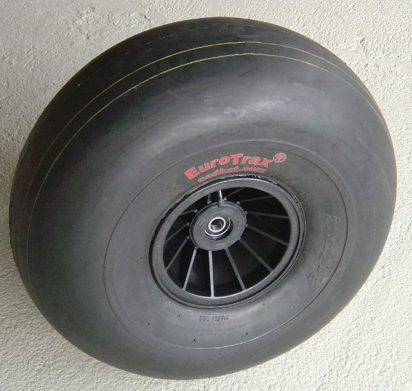 EuroTrax balloon wheel 21x128 smooth black HiSpeed rim