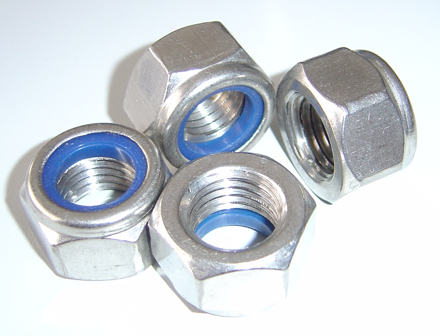 Screw nut M16, V4A selfsecuring screw nut M16 wrench size 24 mm