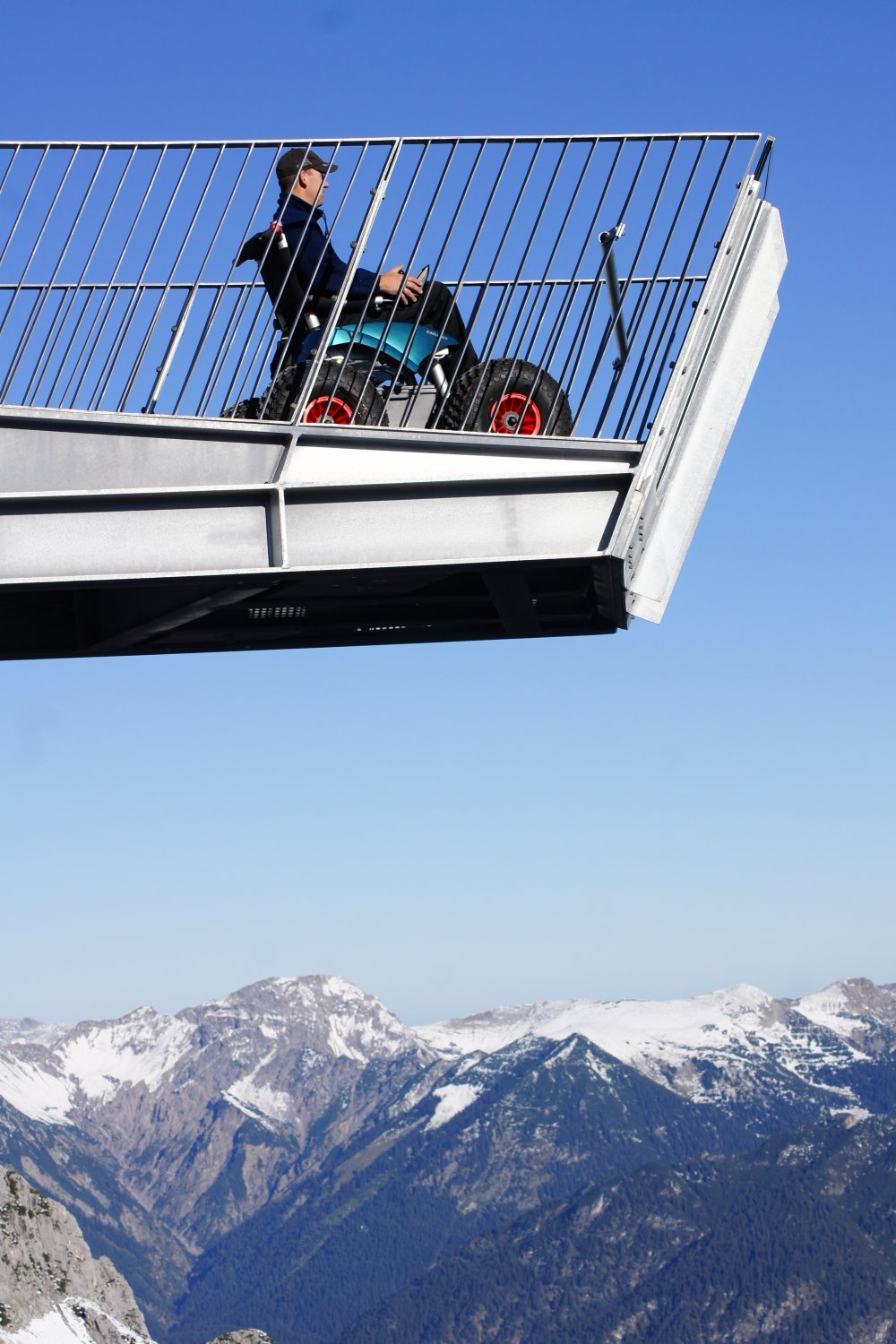 cadWeazle selfpropelling balloon wheelchair for beach